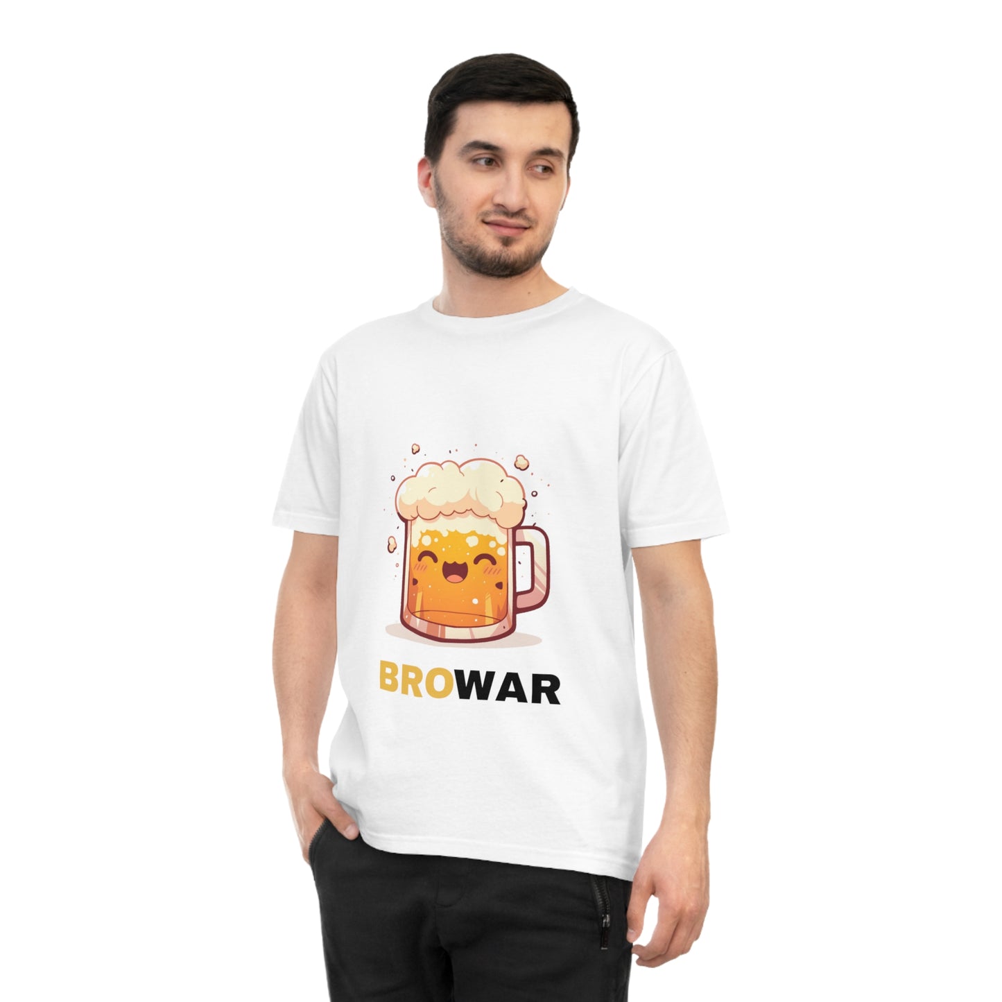 Zabawna koszulka z piwnym motywem — idealna na spotkania z kumplami, imprezy, urodziny albo po prostu na luzie na co dzień. Wzór: „BRO WAR”.