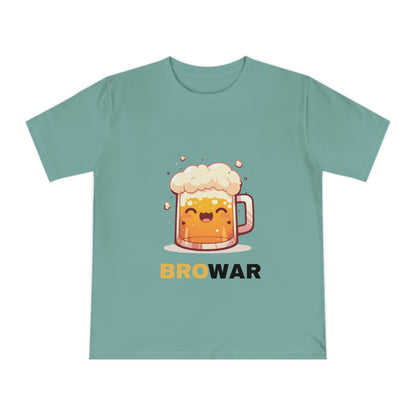 Zabawna koszulka z piwnym motywem — idealna na spotkania z kumplami, imprezy, urodziny albo po prostu na luzie na co dzień. Wzór: „BRO WAR”.